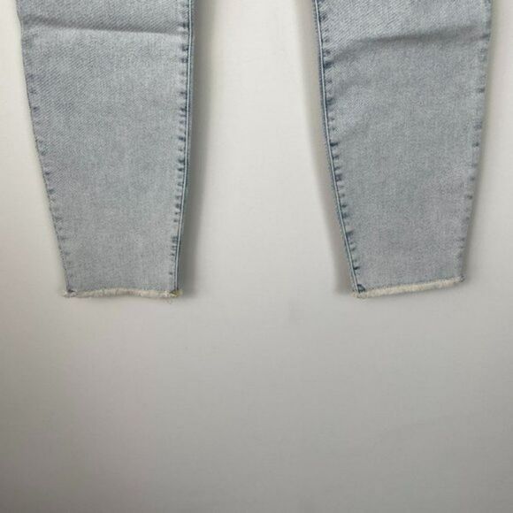 Good American Good Legs Crop Long Fray Hem High Rise Skinny Jean Light Wash 18 - Picture 6 of 11